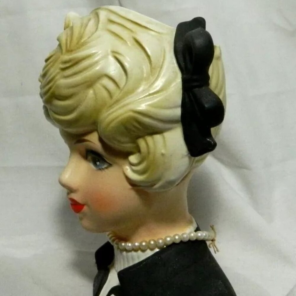Napcoware 8496 Headvase Head Vase Blonde Wearing Black with Pearls! - Picture 3 of 10